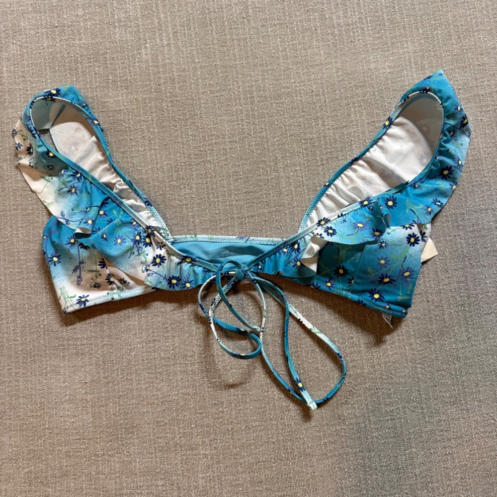 Aerie Floral Ruffle Bikini Top Size Medium‎ Blue Daisy Scoop Neck Swim NWT